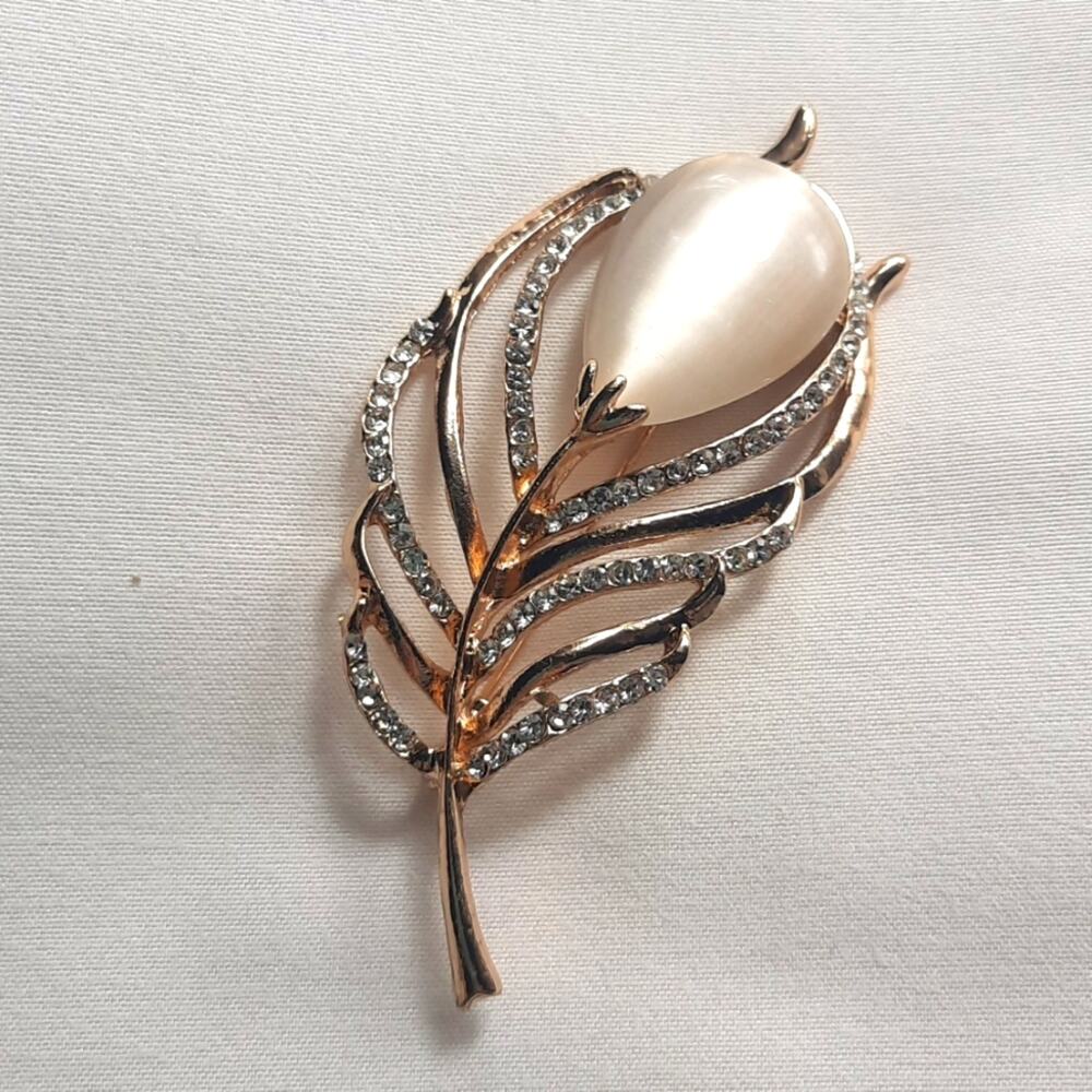 Gold Tone Crystal & Pearlescent Floral Brooch